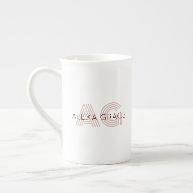 Modern Beige och Vin Monogram Benporslin Mugg (Vänster)