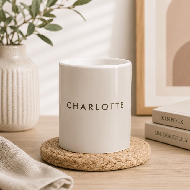Modern beige personlig namnmugg för kaffe kaffemugg (Skapare uppladdad)