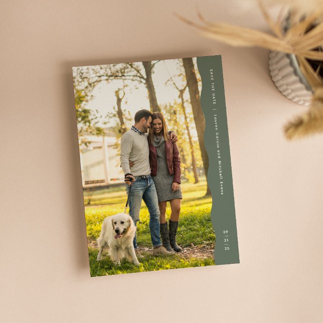 Modern bild av grönten vågigt kant spara datumet (Skapare uppladdad)