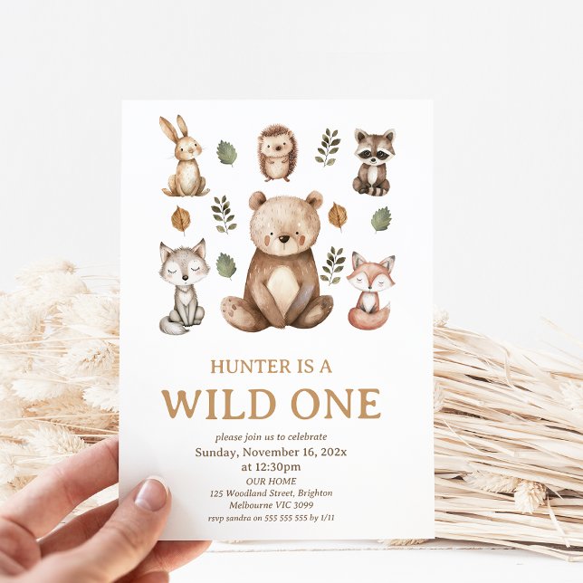 Modern björnskog Vild en födelsedag Inbjudningar (Bear Woodland Wild One 1st Birthday Party Invitation, Woodland Wild One Birthday Invitation, Modern)
