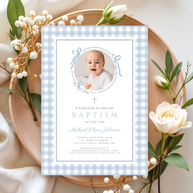 Modern blå gingham båge foto pojke dop inbjudningar (Modern Blue Gingham Bow Photo Boy Baptism Invitation)