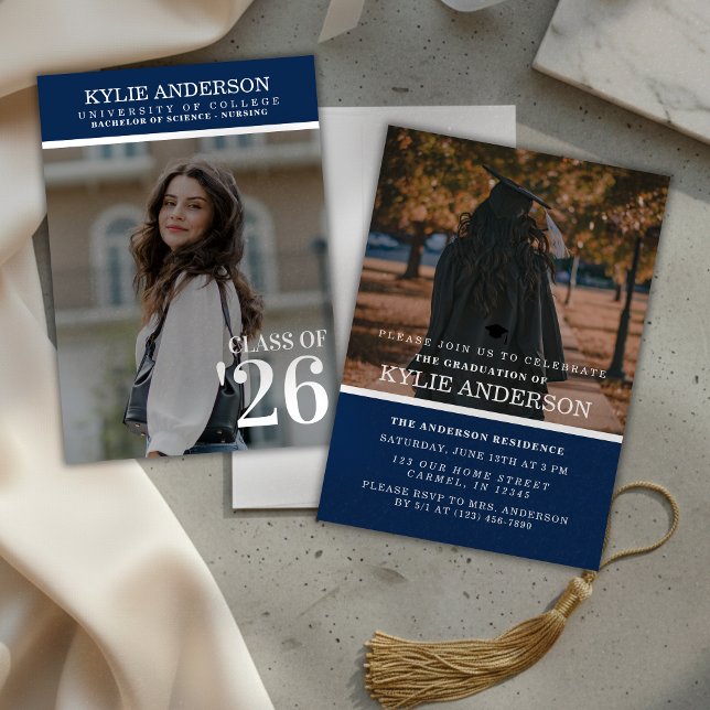 Modern Blå Högskoleexamen Senior Foto Inbjudningar (Modern Blue College Graduation Senior Photo Invitation)