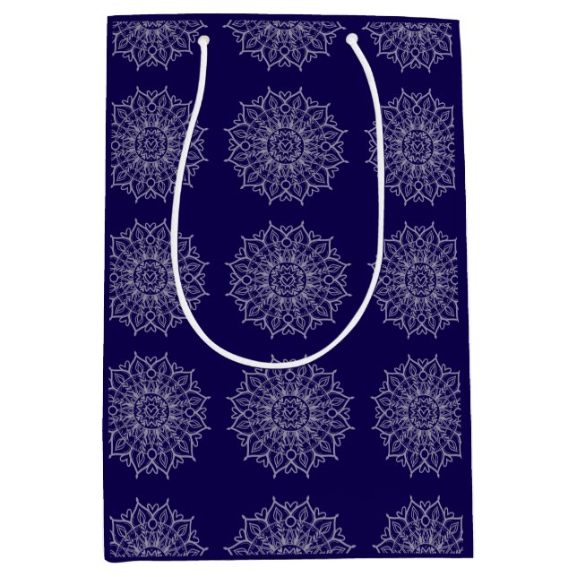 Modern blå indigo mandala boho decoupage present (Framsidan)