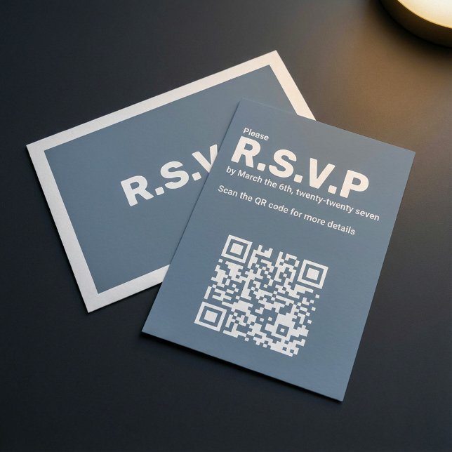 Modern blå OSA QR-kod Bröllop Tilläggskort (Modern Blue RSVP QR Code Wedding Enclosure Card.)