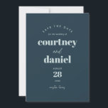 Modern blå Trendig - Spara datum i foto Spara Datumet<br><div class="desc">Modern Blue Trendig Photo Save the Date har modern typivit parning i fet,  modernt färg tillsammans med en fullt på baksidan.</div>