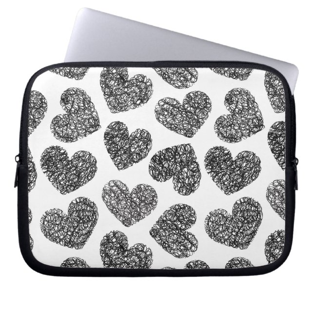 Modern Black and White Doodle Hearts Mönster Laptop Fodral (Framsidan)