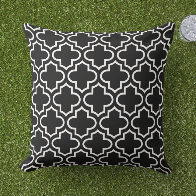 Modern Black and White Moroccan Quatrefoil Mönster Kudde (Gräs)