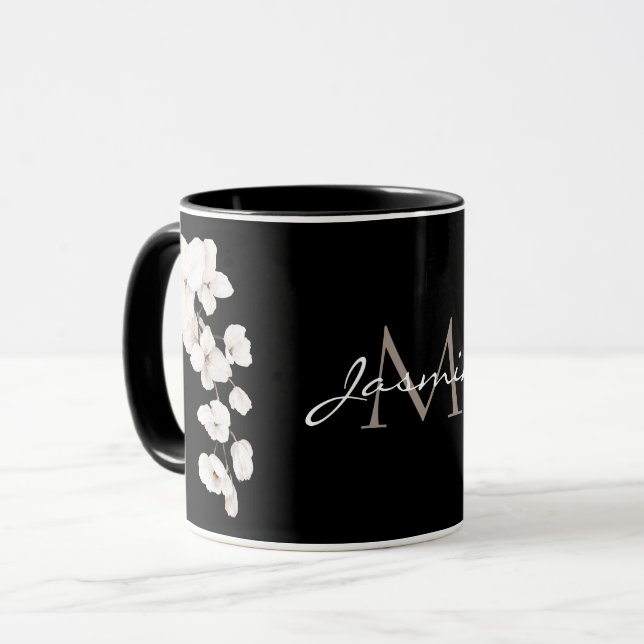 Modern Black and White Orchids Blommigt Monogram Mugg (Framsida vänster)