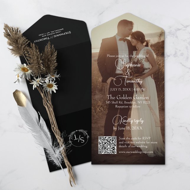 Modern Black and White QR-kod Foto Bröllop (All-in-one wedding invitation with QR code to RSVP - Simplify and save time for you and your guests.)