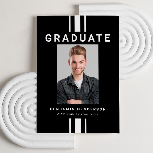 Modern Black Boy Photo Studenten Meddelande (Modern Black Boy Photo Graduation Announcement Card.)