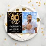 Modern Black & Guld 40:e överraskningsfoto Inbjudningar<br><div class="desc">Modern svart och guld överraskar födelsedagsfest inbjudan för någon som är på väg 40! Med en svart bakgrund,  ett foto av födelsedagskalender,  faux guld glitter konetti,  guld 40-årsballonger och en elegant födelsedagsmall som är lätt att anpassa.</div>