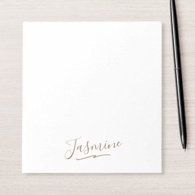 Modern Black Guld Feminine-skript Namn Anteckningsblock (Write your notes on this elegant notepad that features your name in gold on a black background.)