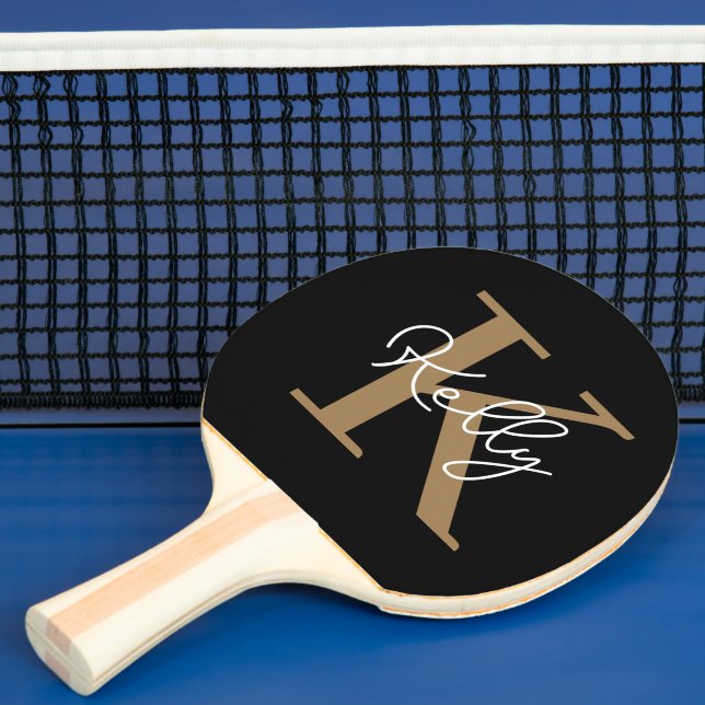 Modern Black Guld Monogram Pingisracket (Insitu)