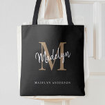 Modern Black Guld Monogram Script Namn Initial Tygkasse<br><div class="desc">Modern Black Guld Monogram Script Namn Initial Tote Bag.Anpassa enkelt den här moderna eleganten till säcken med ditt anpassningsbar monogram och namn.</div>
