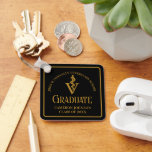 Modern Black Guld Veterinary School Studenten Nyckelring<br><div class="desc">Den här chic anpassningsbarna svart nyckelkedja från veterinär studenten har elegant guld typografi för en klass på 2025 student. Anpassa med ditt studieår under läkarkablarna för en modern veterinärpresent till personligen.</div>