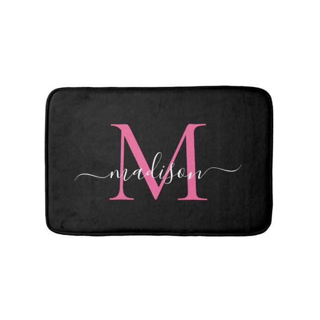 Modern Black Magenta Rosa Monogram Script Elegant Badrumsmatta (Framsidan)