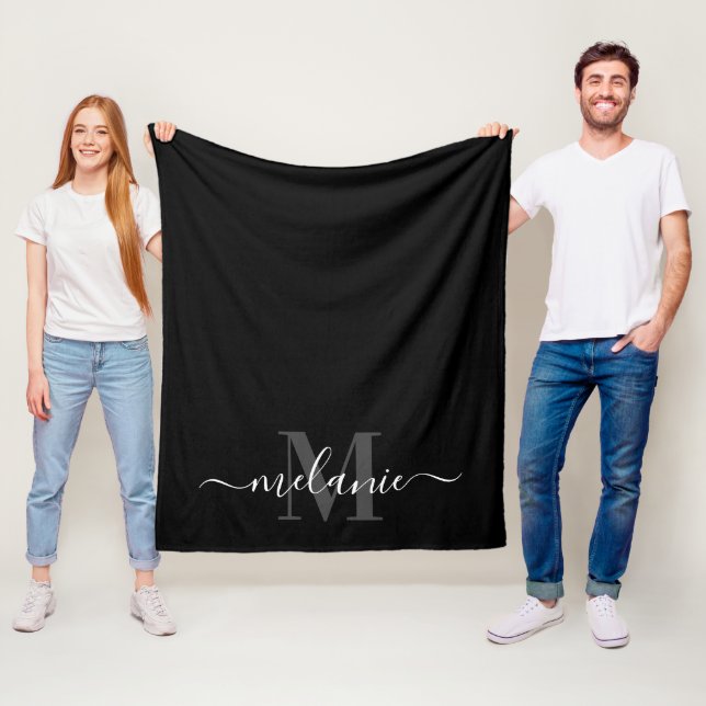 Modern Black Monogram Calligraphy Fleece Blanket (På plats)