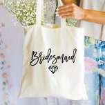Modern Black Script Bridesmaid Diamond Tygkasse<br><div class="desc">Säg till alla att du är en brud med en chic,  modern "Bridesmaid"-diamant till väskan. Den här vackra väskan är perfekten för att säga tack för att du är en brud.</div>