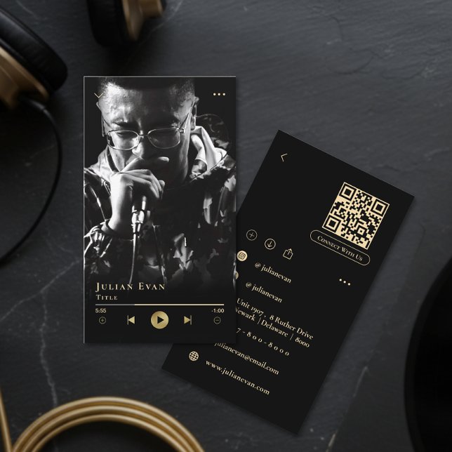 Modern Black Shiny Gold Musician Business Card Visitkort (Modern Black Shiny Gold Musician Business Card)