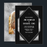 Modern Black & Silver Gatsby Art Deco Wedding Inbjudningar<br><div class="desc">Celebrate timeless elegance with this Art Deco Silver Wedding Invitation. Featuring a striking geometric design in rich black and metallic silver, this invitation evokes the luxury and sophistication of the roaring 1920s. Perfect for glamorous weddings, black-tie celebrations, or Great Gatsby–themed events. The reverse side includes a customizable photo placeholder in...</div>