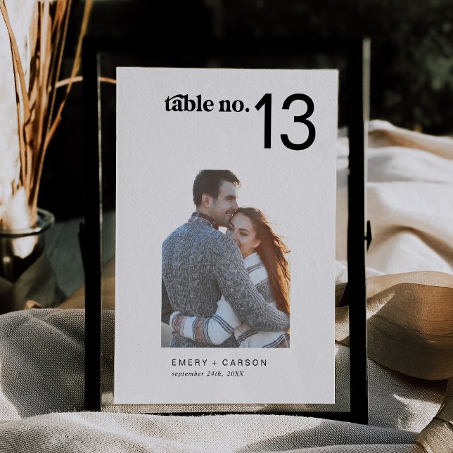 Modern Black Typography Photo Bröllop Bordsnummer (Modern Black Typography Photo Wedding Table Number)