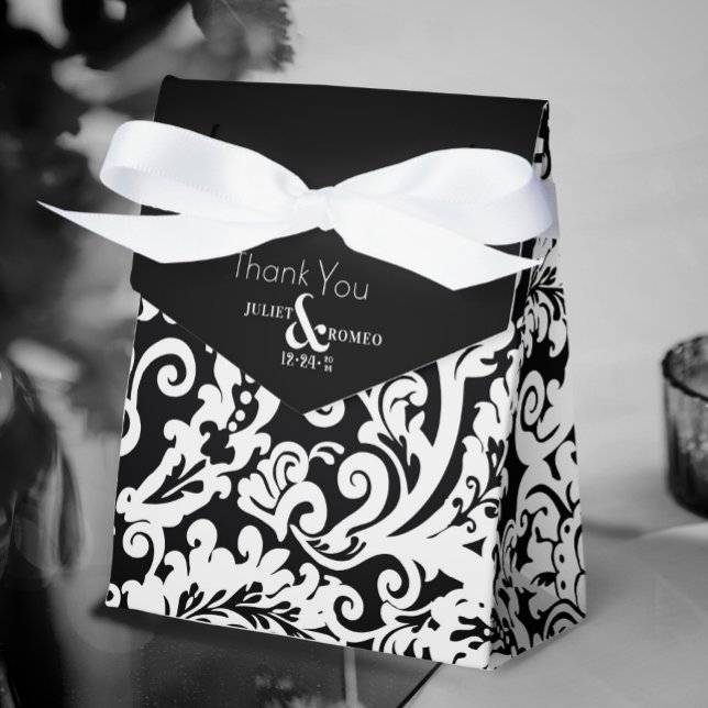 Modern Black White Elegant Blommigt Damask Wedding Presentaskar (elegant black and white floral damask wedding gift bag)