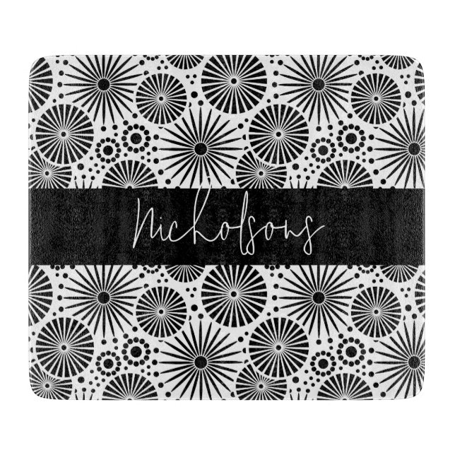 Modern black white geometric starburst Name  (Framsidan)