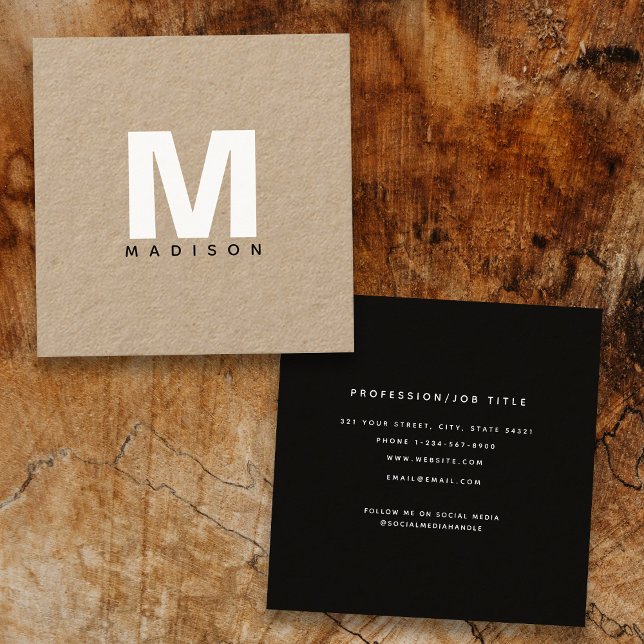 Modern Black White Monogram Kraft Fyrkantigt Visitkort (Modern Black White Monogram Kraft Square Business Card)
