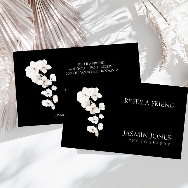 Modern Black White Orchids Blommigt Business Rabattkort (Modern Black and White QR Code Orchids Flowers Business Referral Card)
