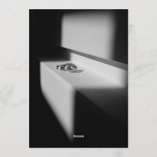 Modern Black & White Shadow Rings Engagement Inbjudningar