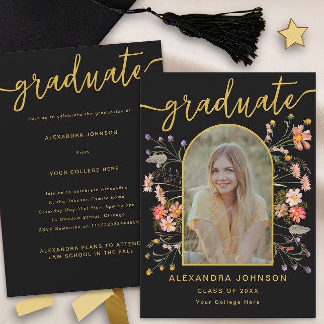 Modern Blommig Examenstillkännagivande Fest Inbjudningar (Modern boho floral photo arch graduation announcement party invitation elegant black and gold script)