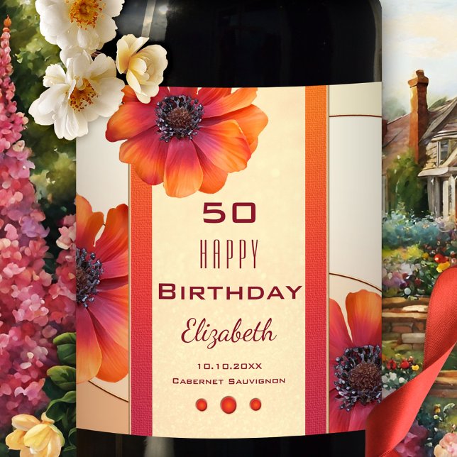 Modern Blommigt Birthday Vin-etikett Vinflaska Etikett (Wine label featuring festive flowers on an elegant ivory and peach design. Great for her birthday)