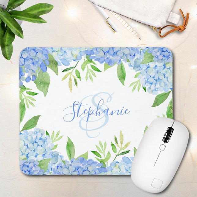 Modern Blommigt Blue Hydrangea Watercolor Monogram Musmatta (Skapare uppladdad)
