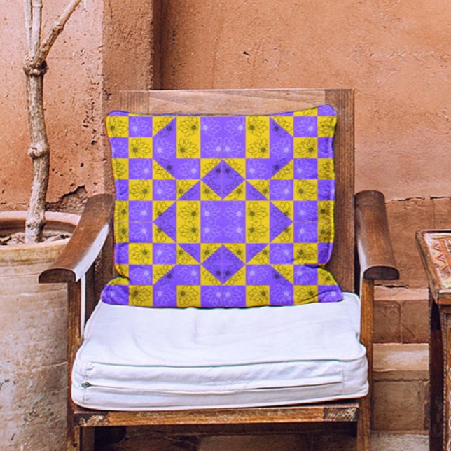 Modern Blommigt lila & gult Checkerboard mönster Kudde (Skapare uppladdad)