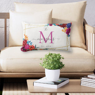 Modern blomstavmonogram bröllop lumbarkudde