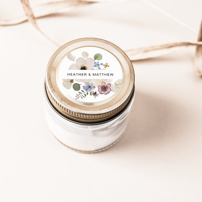 Modern blomsterbröllopsdekal runt klistermärke (Modern Floral Wedding Sticker by Painted Paperie
)