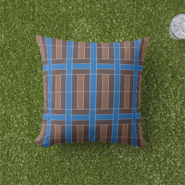 Modern Blue and Brown Geometric Plaid Pattern | Kudde (Gräs)