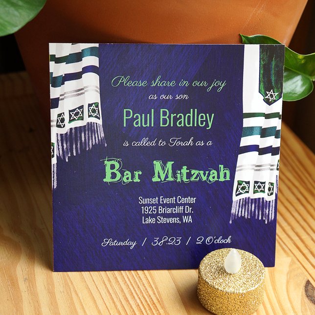 Modern Blue, Grönt Tallit Pub Mitzvah-inbjudan Inbjudningar (Royal blue and green bar mitzvah card with tallit prayer shawls)
