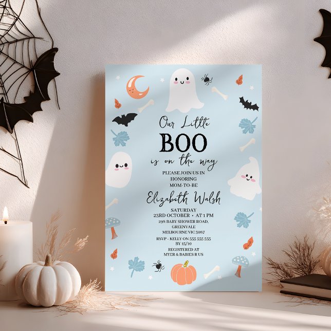 Modern Blue Halloween Little Boo Baby Shower Inbjudningar (A Little Boo is Almost Due Baby Shower Invitation, Little Boo Is Due Halloween Baby Shower Invite

)