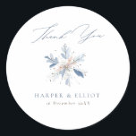 Modern Blue Snowflake Winter Wedand Tack Runt Klistermärke<br><div class="desc">Modern Tack för "Blue Snowflake Winter Wedding" Anpassa med namn och bröllop-datumet.</div>