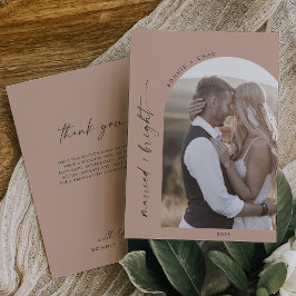 Modern Boho Arch | Salmon Married Bright-Tack Julkort