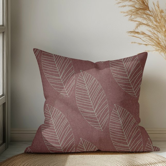 Modern Boho Botanical Löv on Deep Red Fabric Kudde (Skapare uppladdad)