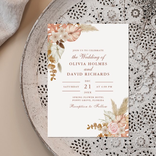 Modern Boho Chic Blommigt Pampas Grass Bröllop Inbjudningar (Modern Boho Chic Floral Pampas Grass Wedding Invitation on a beautiful neutral boho plate.)