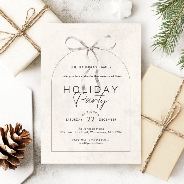 Modern Boho Coquette Bow Arch Script Julfest Inbjudningar (Modern boho holiday party invitation with arch frame, coquette bow detail and a textured background)