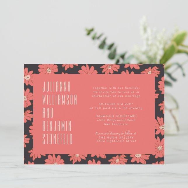 Modern Boho Elegant Red Blommigt Bröllop Inbjudningar (Stående Fram)