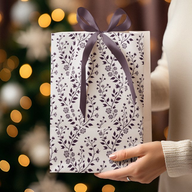 Modern Boho Floral Pattern Plum White (Skapare uppladdad)