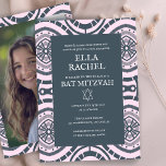 Modern Boho Mönster Anpassningsbar Photo Fladdermu Inbjudningar<br><div class="desc">Perfekt-kort för att tillkännage en pub mitzvah, bat mitzvah eller annan judisk firande! Hand skapade konst åt dig! FULLT ANPASSADE! Klicka på "Anpassa" ovan om du vill redigera texten och lägga till ett eget foto på baksidan. Klicka på "Redigera med verktyg" om du vill justera typsnitt, färg och placeringar och...</div>