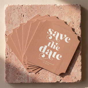 Modern Boho Retro Typography Bröllop spara datum Underlägg Papper