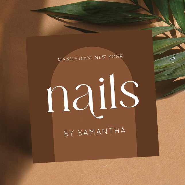 Modern Boho Terracotta Nail Artist Salon Manicuant Fyrkantigt Visitkort (Modern boho nails business cards in earthy terracotta aesthetic featuring trendy fonts)