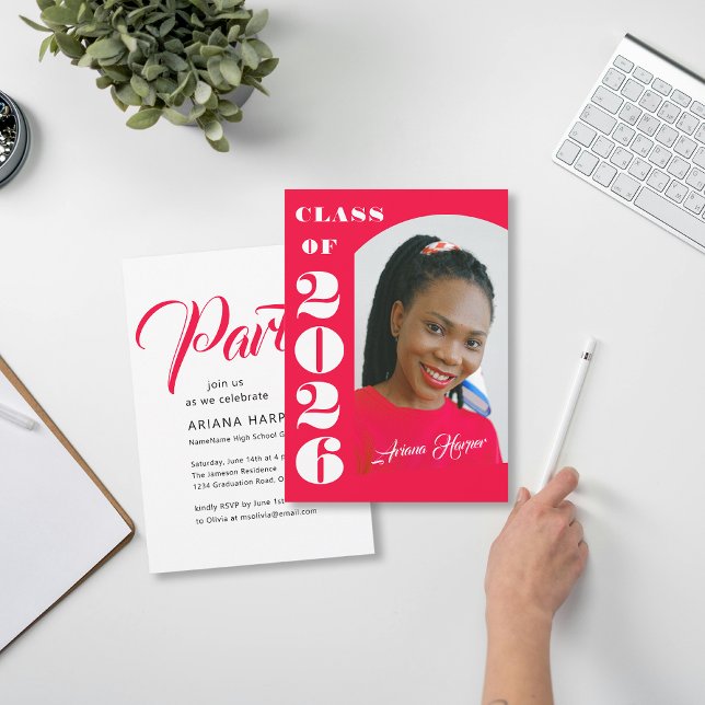 Modern Bold Script Pink Graduation Party Inbjudningar (Skapare uppladdad)